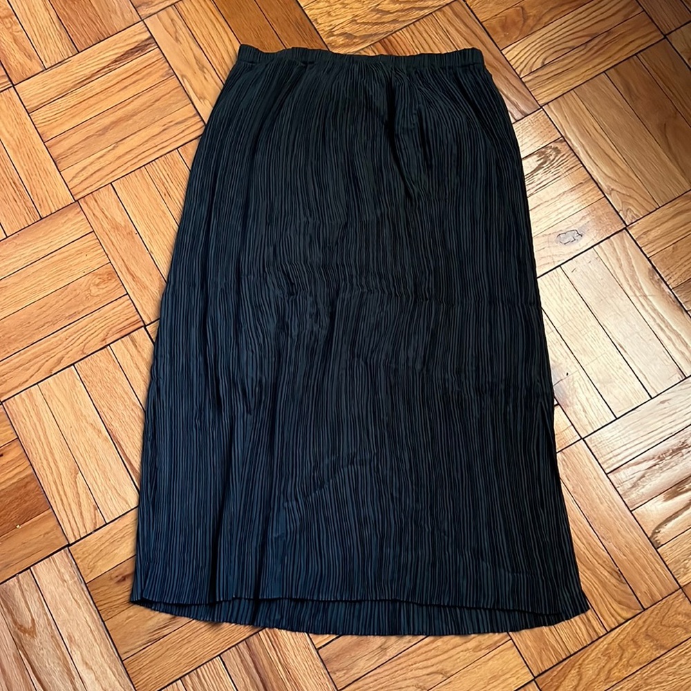 Club Monaco Plissé Skirt L